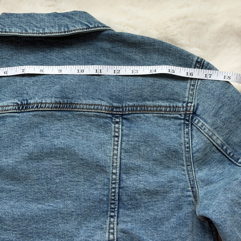 Hudson Cropped Light Wash Denim Trucker Jacket - S (2-4) - Picture 14 of 15